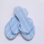 http---imagens.zaffarihome.com.br-chinelo_feminino_viz_charlotte_g_listrado_em_atoalhado_azul_e_branco_2848-1-